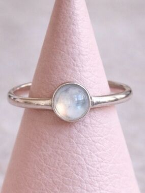 Sterling Silver Moonstone Ring - White Moonstone